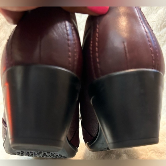 Clark’s Emily dark burgundy leather suede block heel loafers women’s size 8.5M - Picture 15 of 16